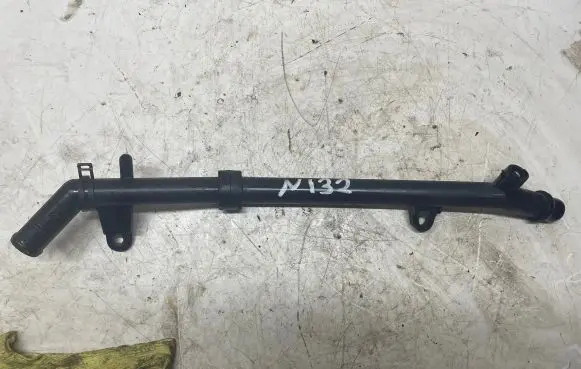 Mercedes-Benz C W204 Engine coolant pipe/hose A2712002452