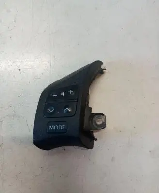 Lexus IS 220D-250-350 Steering wheel buttons/switches 75B458