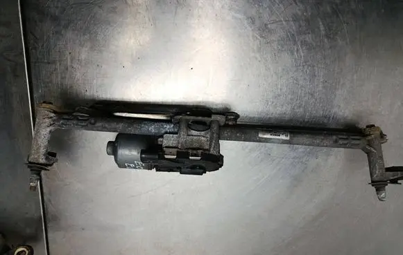 Volkswagen Eos Front wiper linkage and motor 3397021086 1Q1955023A 2810073