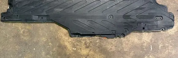 Mercedes-Benz C W205 Side bottom protection 2056841900 A2056801302