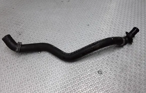 Mercedes-Benz E W211 Engine coolant pipe/hose A2118302615