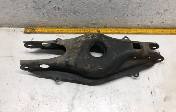 Mercedes-Benz E W212 Coil spring/strut mount 