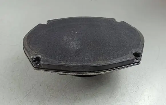 Jeep Grand Cherokee WL Parcel shelf speaker P68347024AA 26777AE 0331