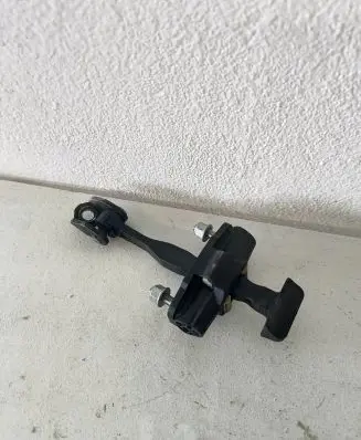 Ford Focus Rear door check strap stopper
