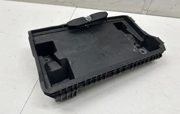 Battery tray