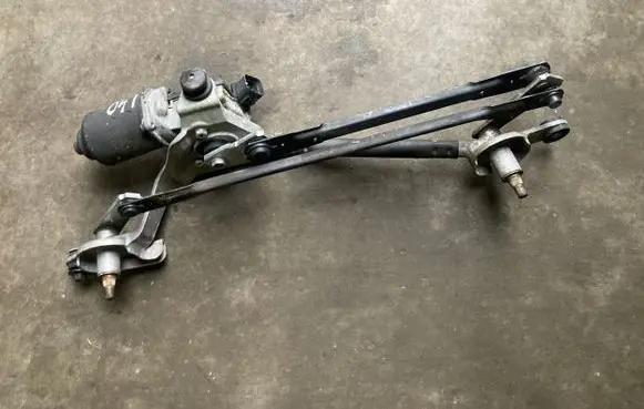 Hyundai i40 Front wiper linkage and motor 981003Z900 035248200