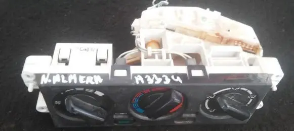 Nissan Almera Climate control unit