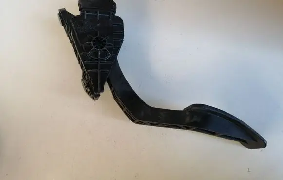 Mazda 6 Accelerator throttle pedal 1988003400