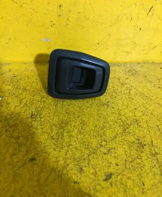 Peugeot 508 RXH Tie down hook / loop 