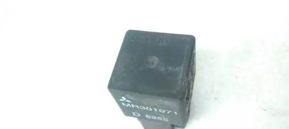 Mitsubishi Galant Other relay mr301971 d6225