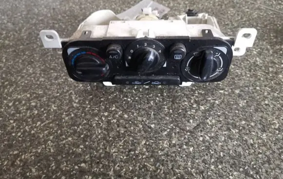 Mazda 323 Climate control unit