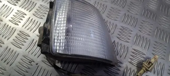Volkswagen PASSAT B3 Front indicator light 357953050a