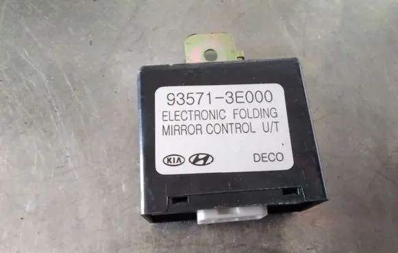 KIA Sorento Wing mirror control module 935713E000