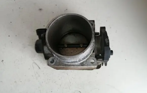 Volvo S40, V40 Throttle valve AJ0010421