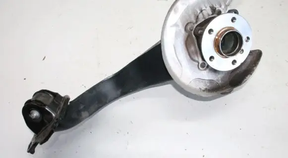 BMW 1 F40 Rear wheel hub