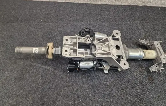BMW 6 F12 F13 Steering wheel axle set 6788155 1056004