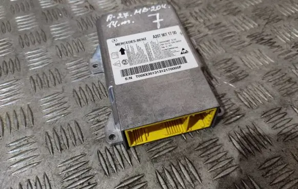 Mercedes-Benz C W204 Airbag control unit/module A2079011700