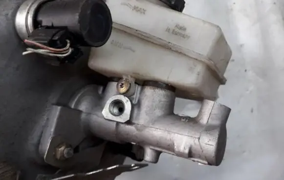 Mercedes-Benz CLK A208 C208 Master brake cylinder a2024300302