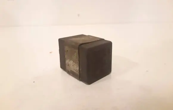 Volkswagen PASSAT B3 Other relay 111953227D 5WK1605 590CJ945