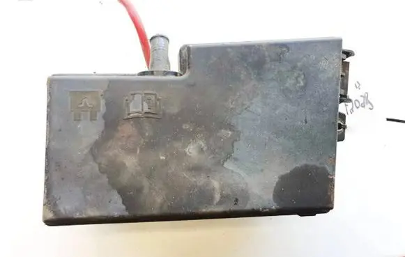 Volvo V50 Fuse box set 30737024 995509415