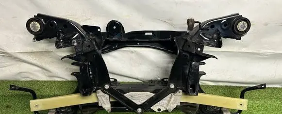 Volvo XC60 Rear axle beam 32331539