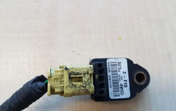 Hyundai i30 Airbag deployment crash/impact sensor 959200A100 95920-0A100
