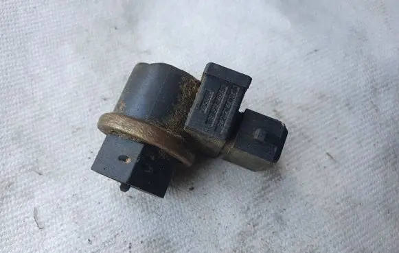 Volkswagen Golf III ABS wheel speed sensor 191919149A 02A