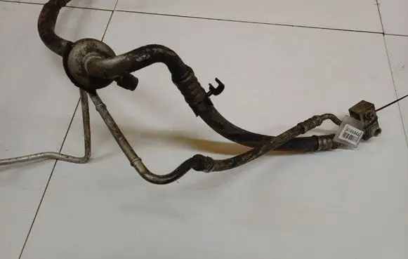 Opel Zafira A Air conditioning (A/C) pipe/hose 