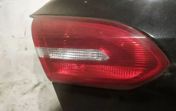 Ford Focus Tailgate rear/tail lights