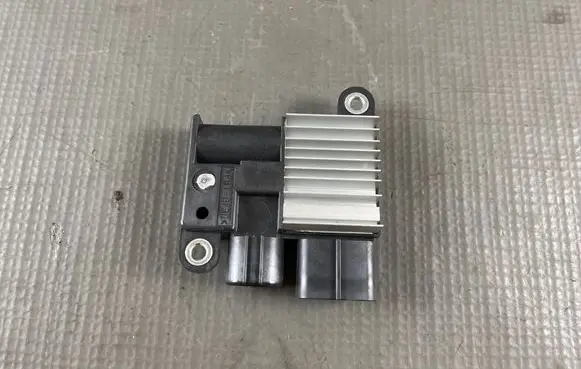 Toyota Yaris Cross Fan control module 89257K0020 74993003810