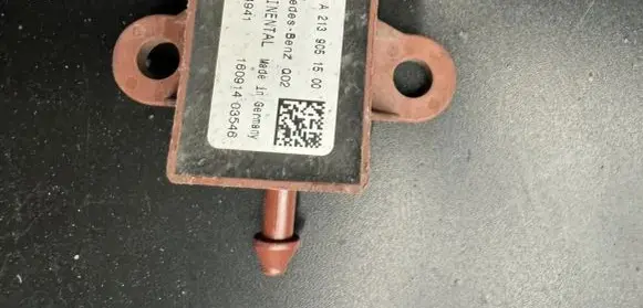 Mercedes-Benz E W213 Airbag deployment crash/impact sensor A2139051500