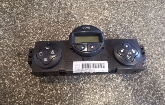 Renault Scenic II - Grand scenic II Climate control unit 8200344841