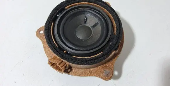 Audi A6 S6 C6 4F Front door speaker 4F0035411B