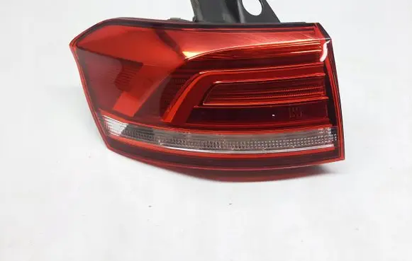 Volkswagen PASSAT B8 Rear/tail lights 3G9945311