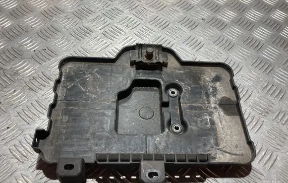 Suzuki Vitara (LY) Battery box tray 72521-61M10