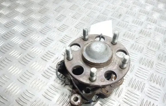 Honda Civic Rear wheel hub spindle/knuckle 