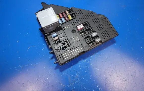 Volvo XC90 Fuse module 31398002 15148
