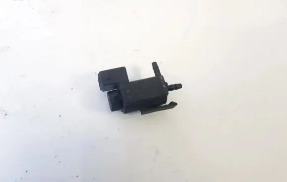 BMW 5 E60 E61 Turbo solenoid valve 70231800 7810831