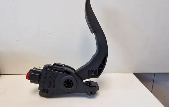 Audi A4 S4 B8 8K Accelerator throttle pedal 8K1723523