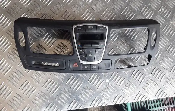 Renault Laguna III Climate control unit 275100002R