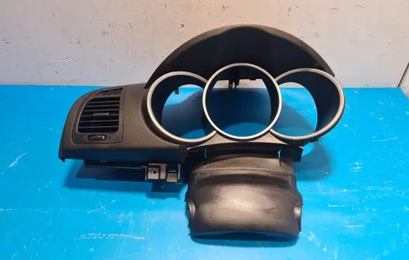 KIA Venga Dash center air vent grill 84830-1p000