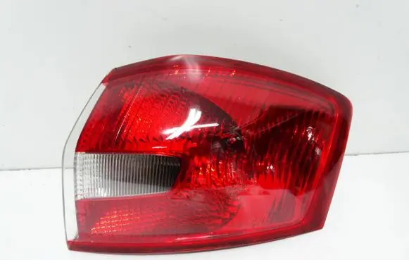 Ford Kuga I Rear/tail lights 8V4113404AH