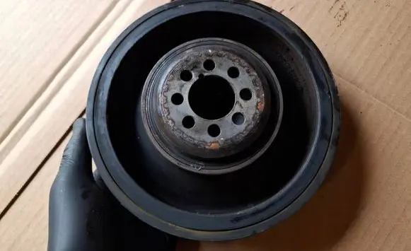 Audi A6 S6 C5 4B Crankshaft pulley AKE