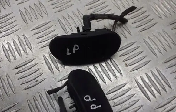 Audi A3 S3 8P Windshield washer spray nozzle 8P0955988C
