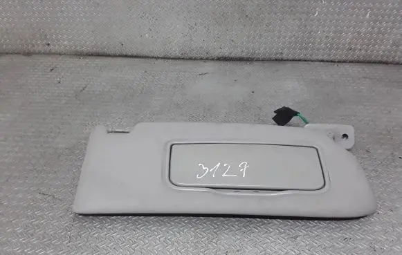 Volvo V50 Sun visor