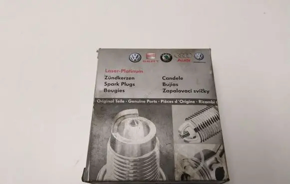 Audi A3 S3 8L Glow plug 101905621