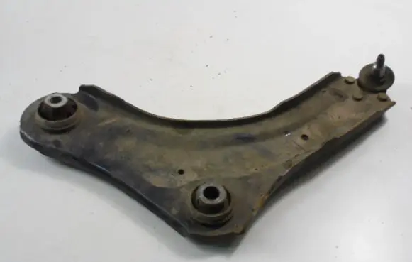 Renault Megane III Front lower control arm/wishbone
