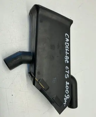 Cadillac CTS Air filter box 15236426