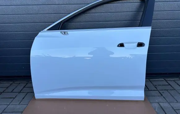 Audi A6 S6 C8 4K Front door