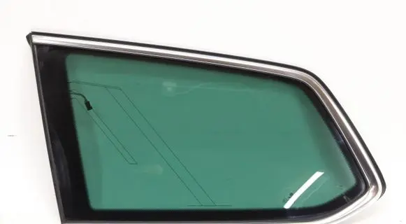 Volkswagen PASSAT B8 Rear side window 3G9845297